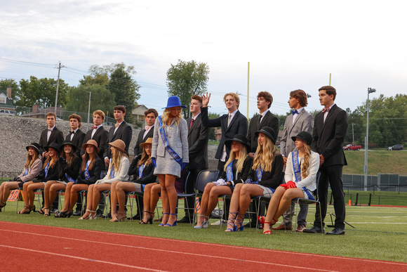 319_Homecoming-Court-19